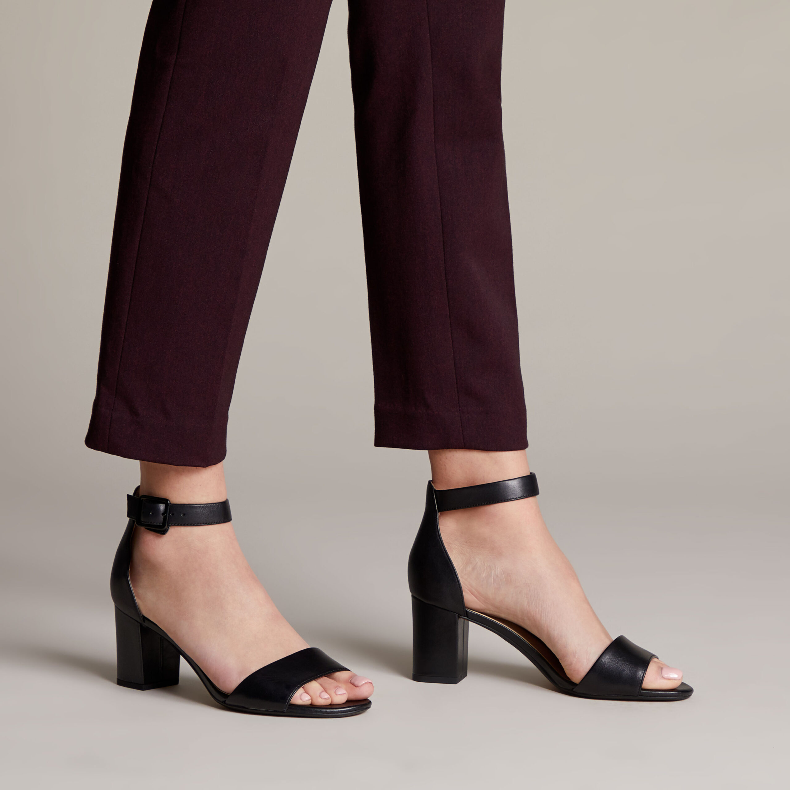 Clarks deva mae black leather on sale